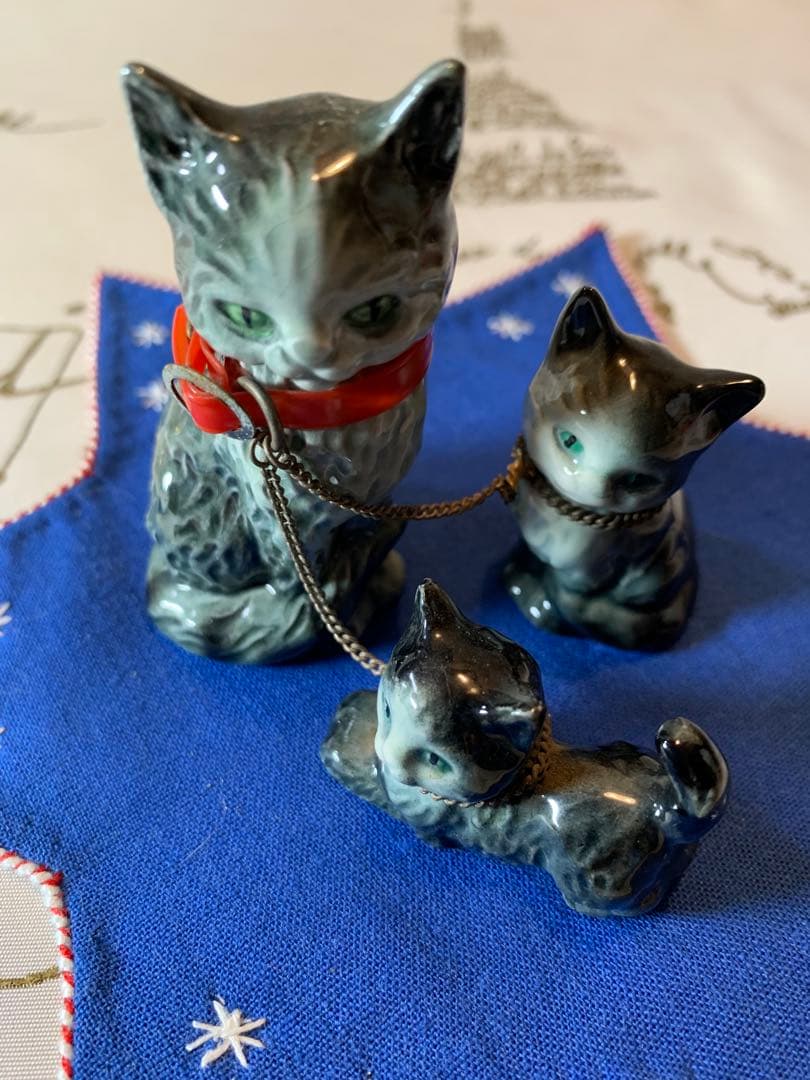 ゲーベル人形　西ドイツ製　陶器置物　レアな可愛い親子3匹セットの猫ちゃん！