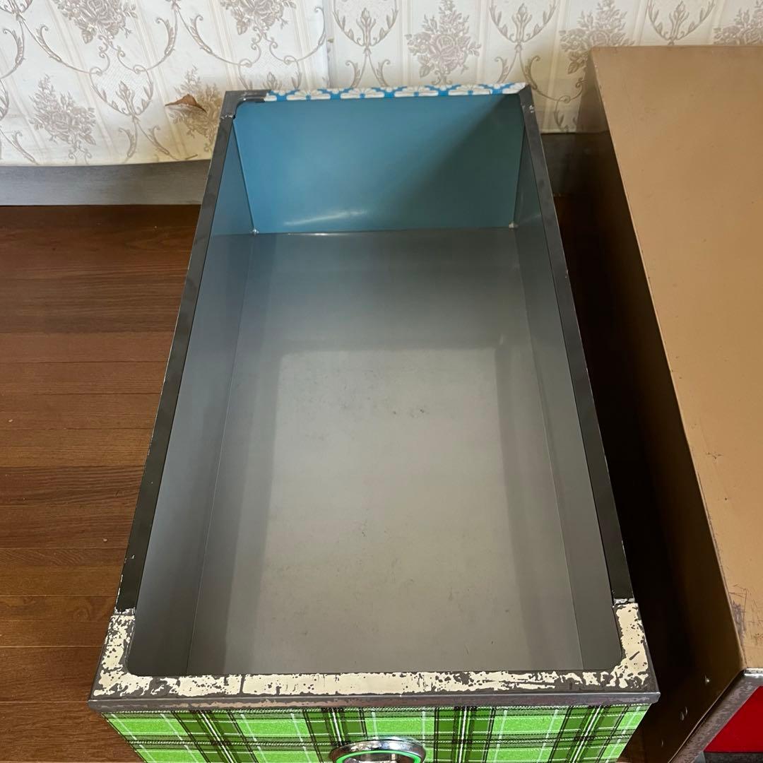 【アンティーク】① 昭和レトロ レトロポップ ブリキ 衣装ケース 収納ボックス