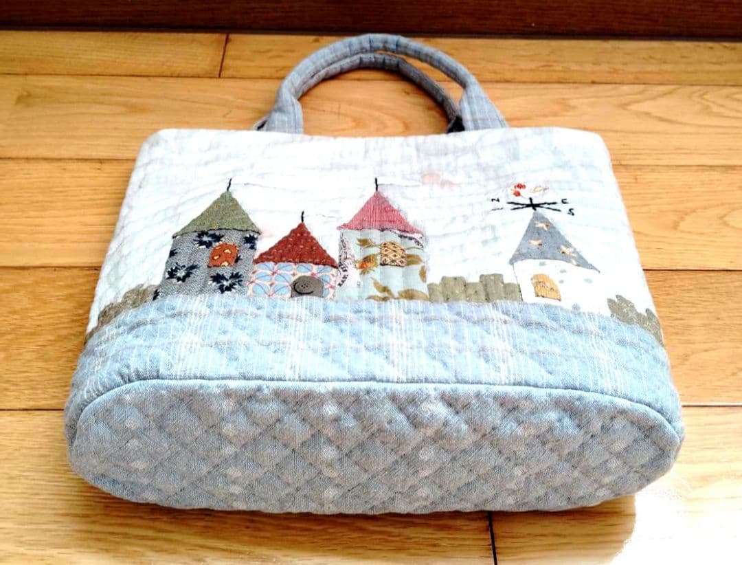 「 風見鶏の見える街 」トートバッグ パッチワーク ハンドメイド テシゴト