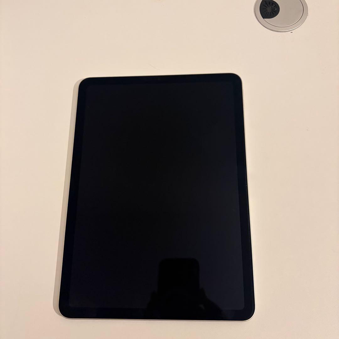 Apple iPad Air 第5世代　シルバー 本体