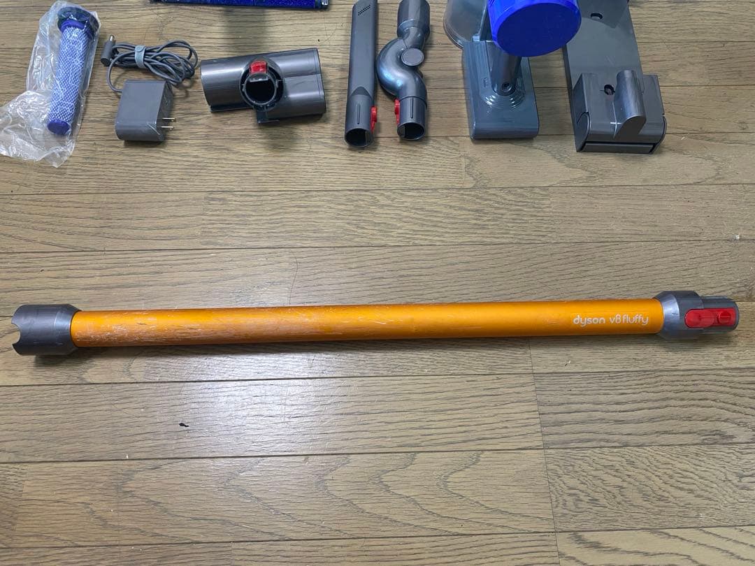 Dyson V8 Fluffy ダイソン ワイヤレススティッククリーナー