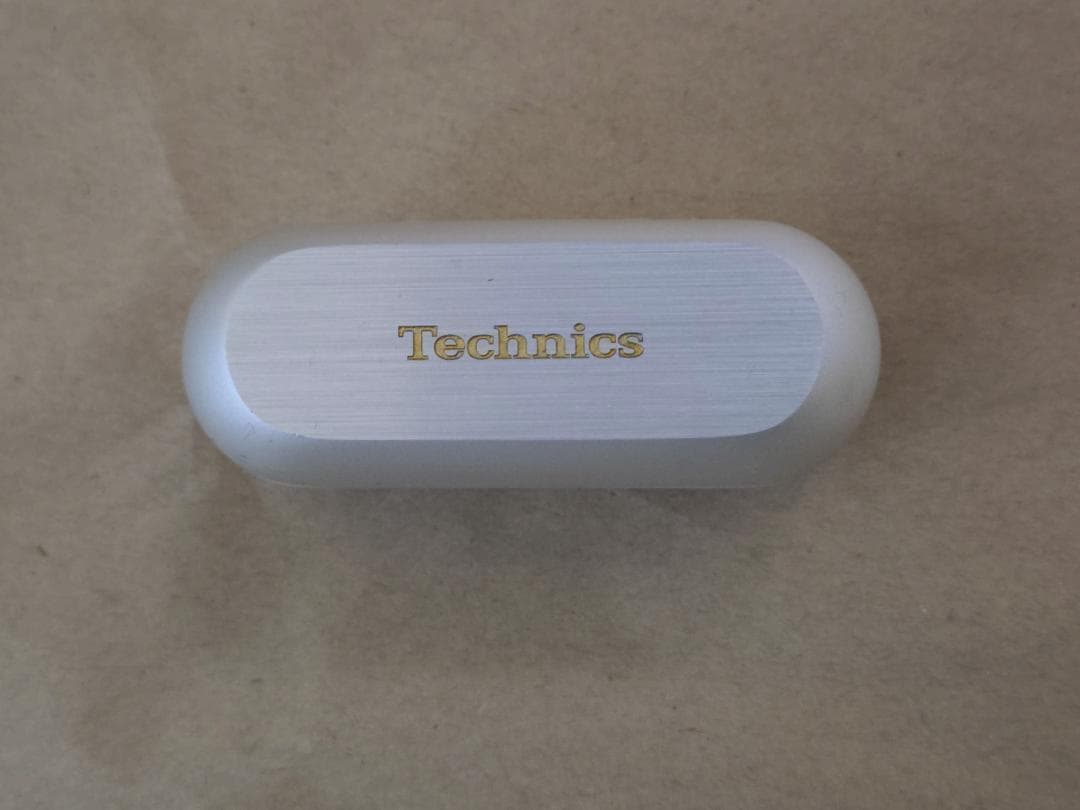 Technics AZ100 ワイヤレスイヤホンケース