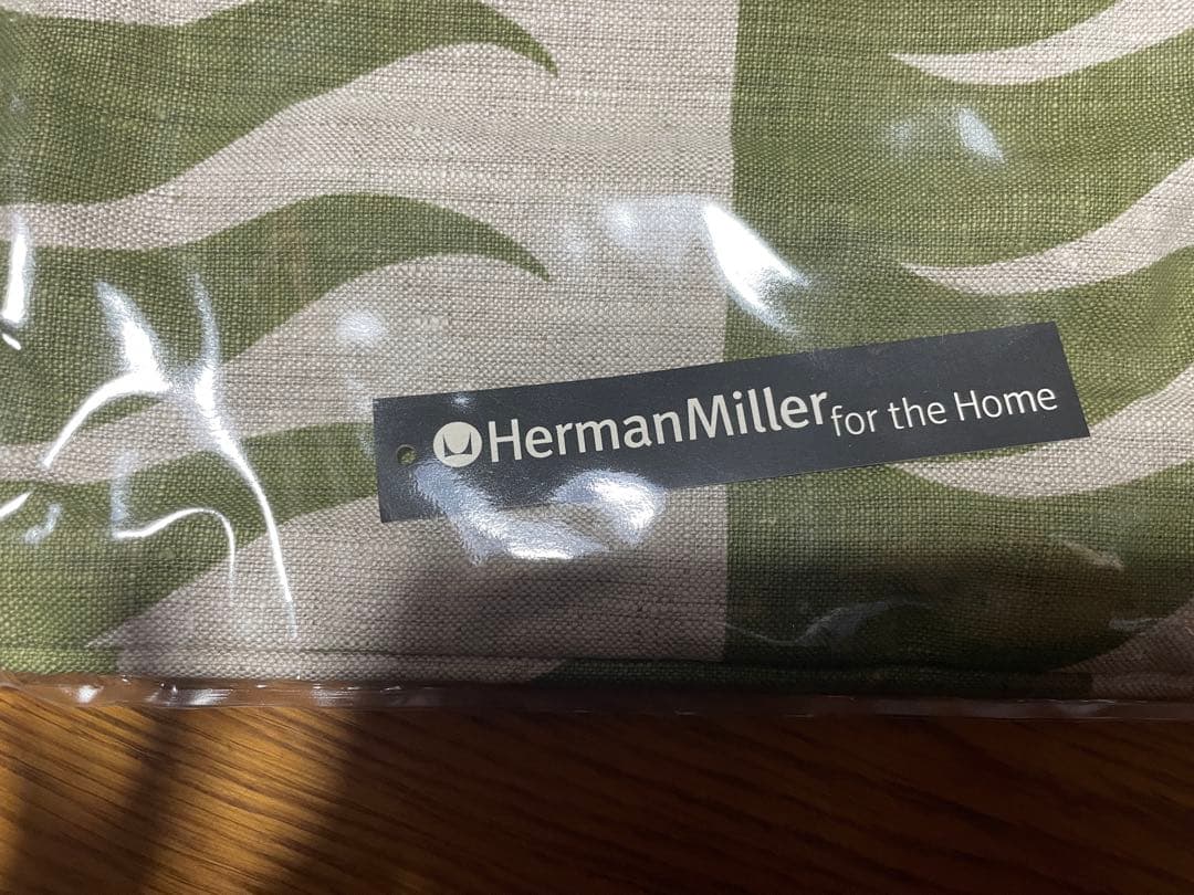 アレキサンダージラード　クッションカバー　ハーマンミラー　デットストック