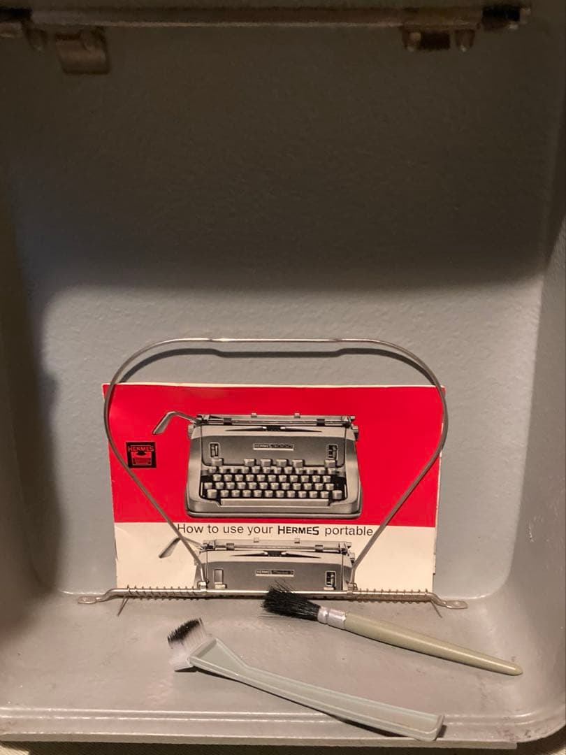 専用ページHermes 3000 タイプライター ケース付き　1970年　小瓶付
