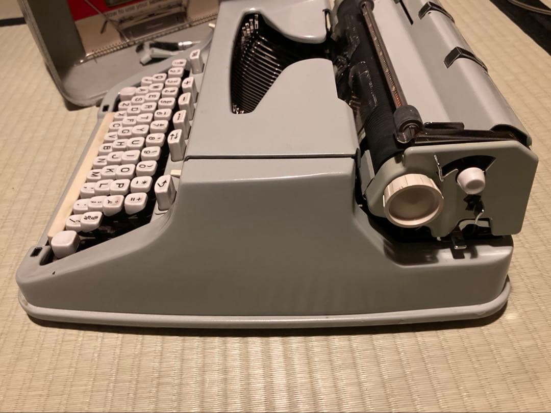 専用ページHermes 3000 タイプライター ケース付き　1970年　小瓶付