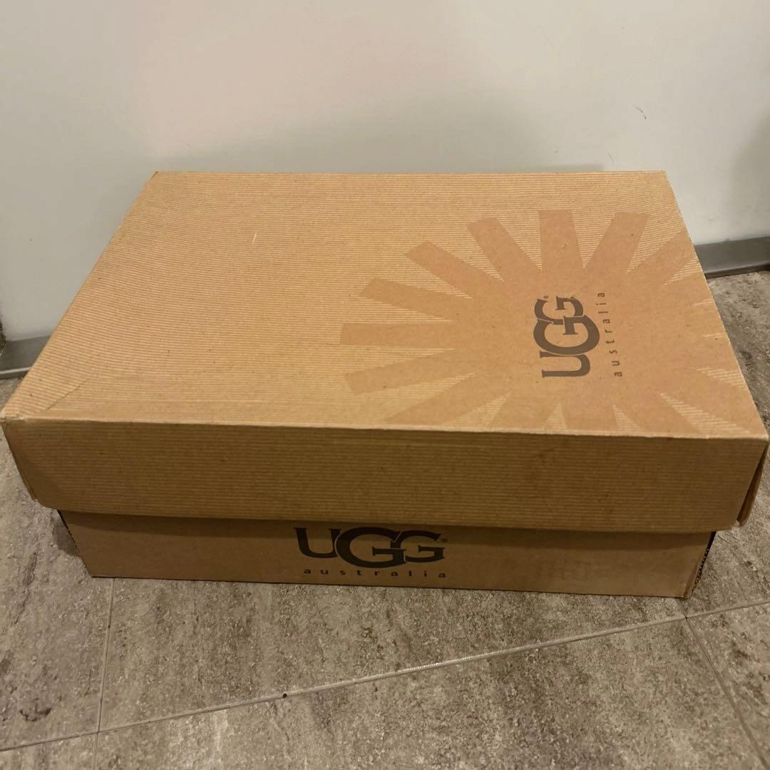 UGG クラシックミニ　ブラック　ムートンブーツ　8