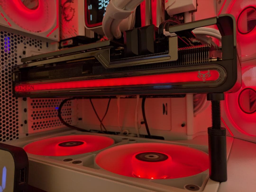 【美品】SAPPHIRE NITRO+ RadeonRX7700 XT 12GB