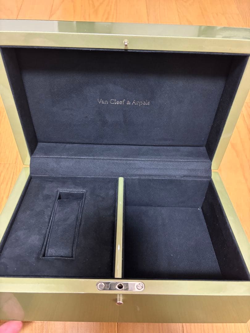 ヴァン クリーフ＆アーペル時計付属品　 箱&冊子