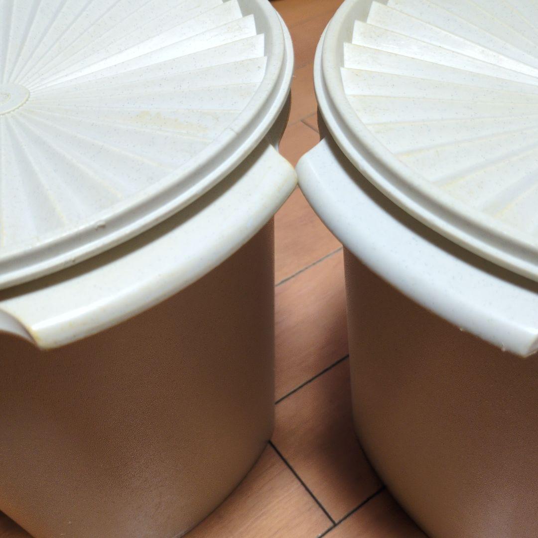 お値下げタッパーウェアマキシクイーンデコレーターホワイトベージュ 2個セット