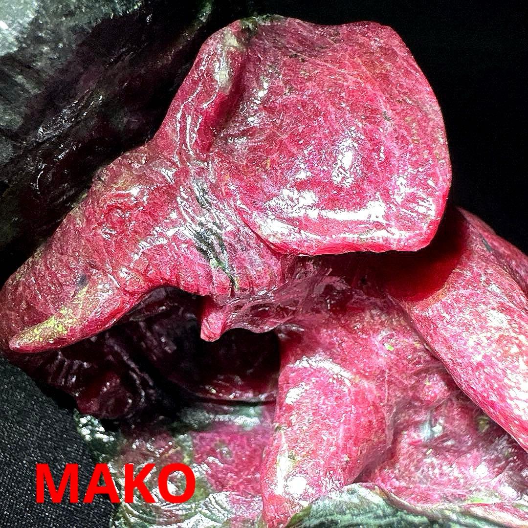 M1876☆天然ルビーゾイサイト彫刻【象】1Kg☆【鑑別書付き】☆天然石　原石