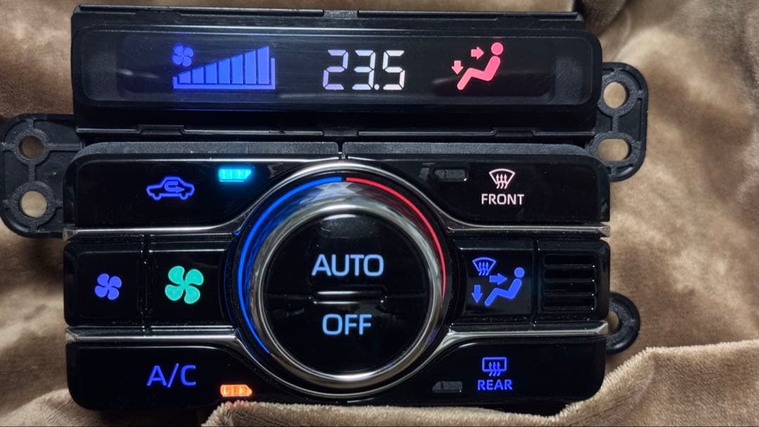 la650Sタント タントカスタム　レインボーLED打ち替え済み エアコンパネル