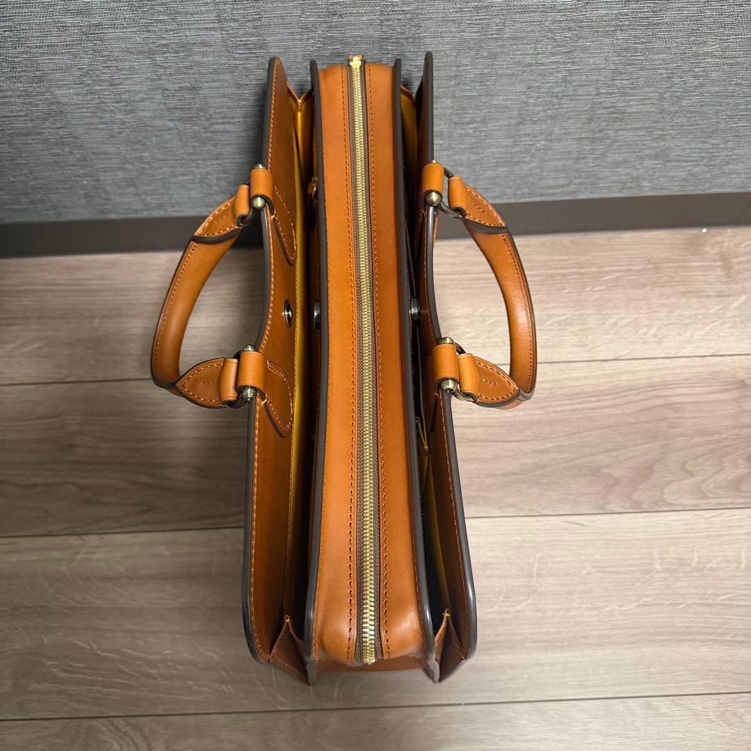 土屋鞄 マグナス レザートートバッグ(茶色)