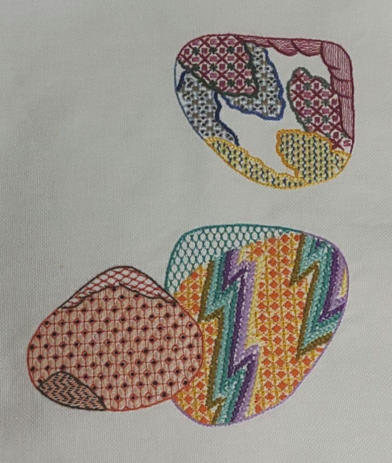 手刺繍 貝合わせ 模様入り 手編みレース縁取り 布製のれん 三つ割れ