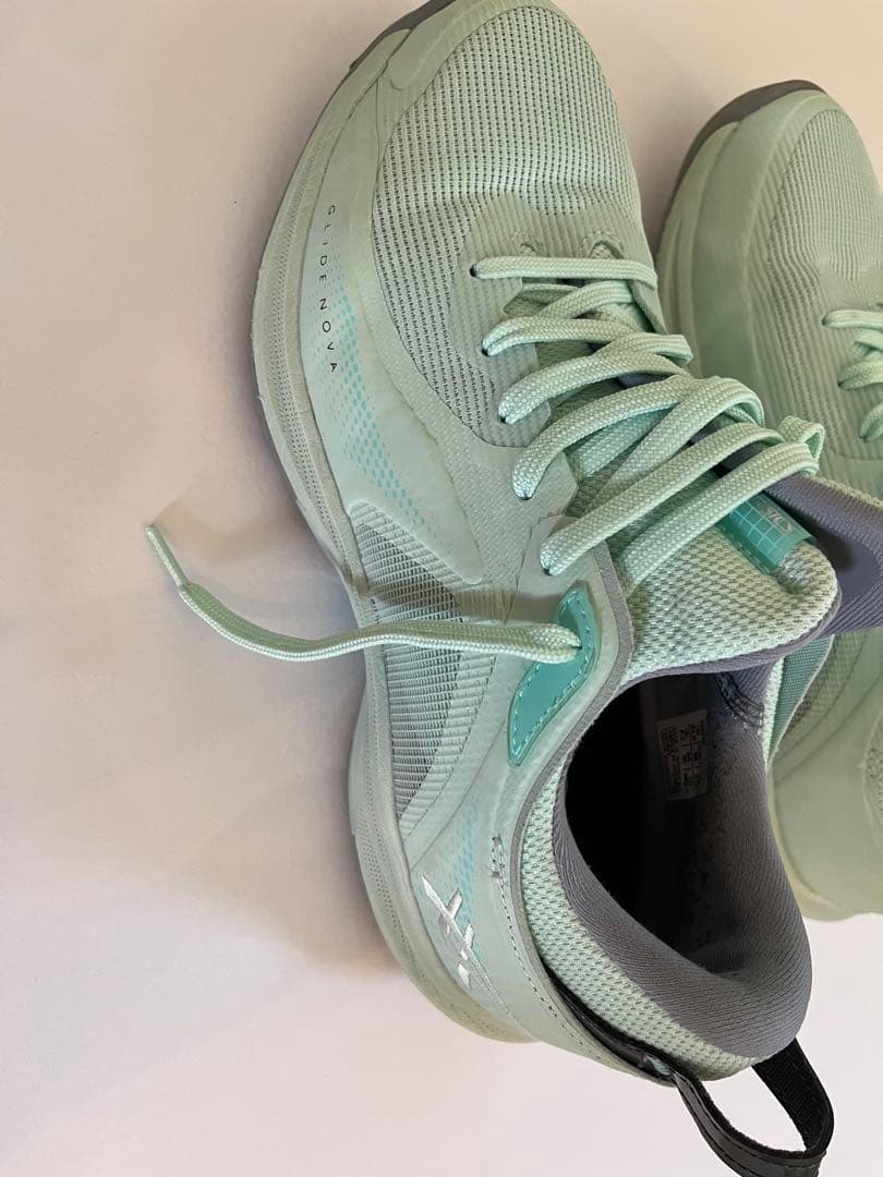 シューズ(女性用) asics GLIDENOVA FF4