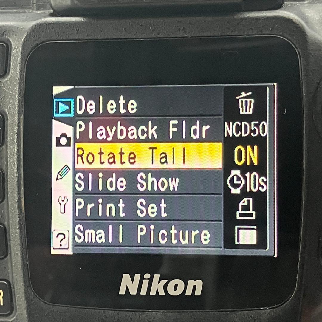 Nikon D50 デジタルカメラ本体・バッテリー・充電器付き