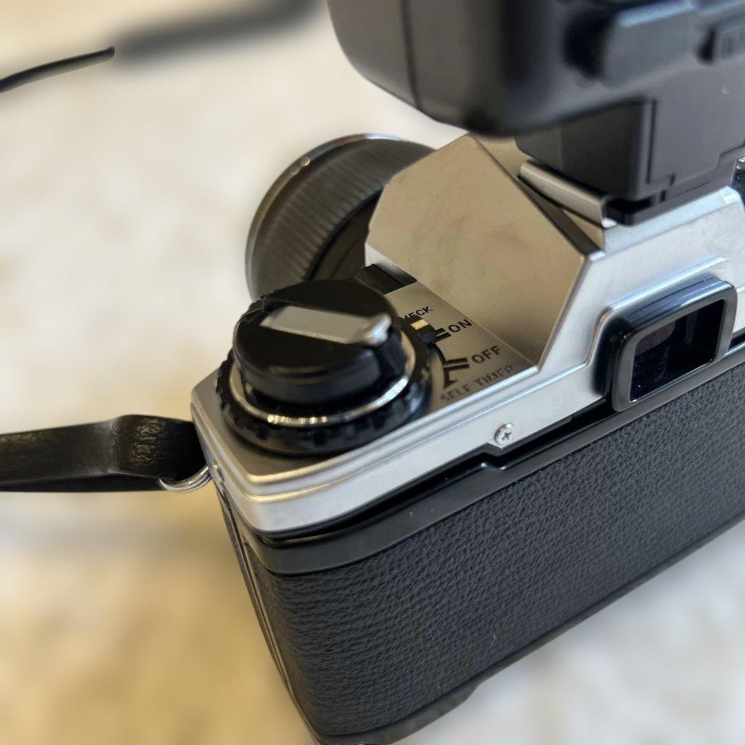 OLYMPUS OM-10 フィルムカメラ フラッシュ付き