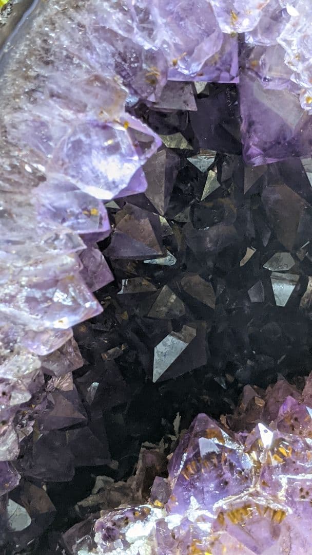 癒しの光…アメジストドーム　ブラジル産　どっしりパワフルパワーストーン