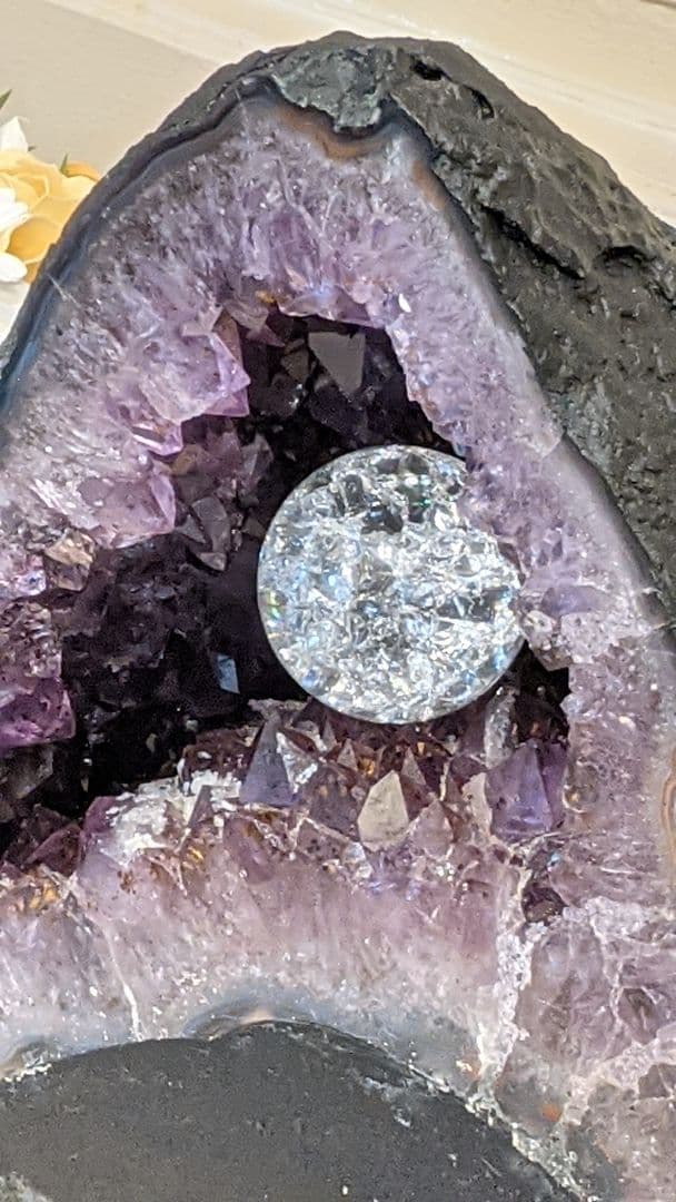 癒しの光…アメジストドーム　ブラジル産　どっしりパワフルパワーストーン