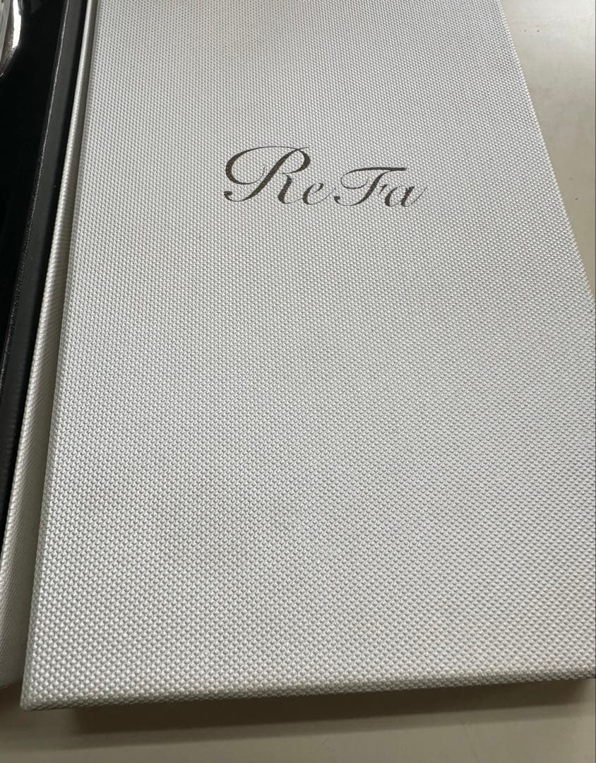 半額以下！リファReFaダブルボール美顔ローラー✨美品　定価31,680円