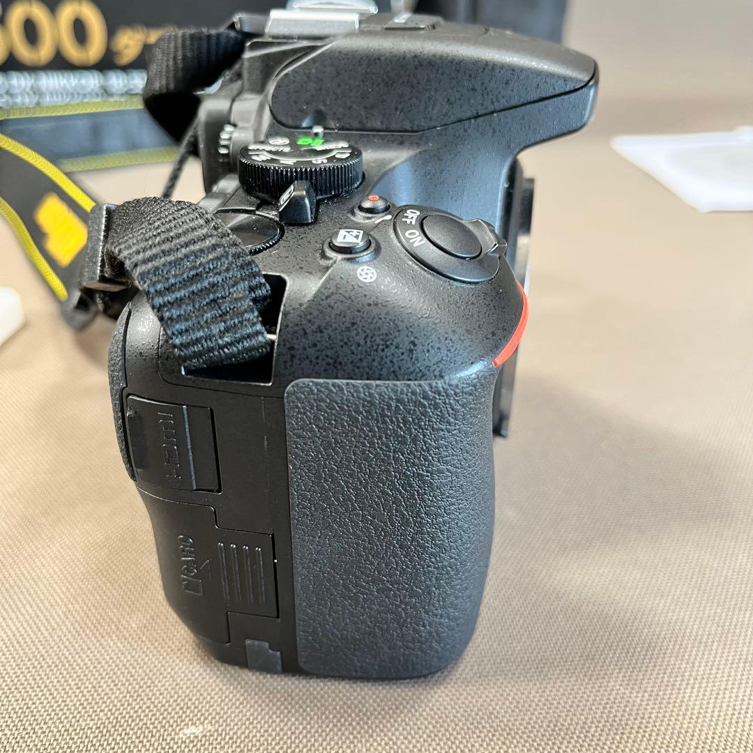 【美品】　Nikon D5500 ダブルズームキット