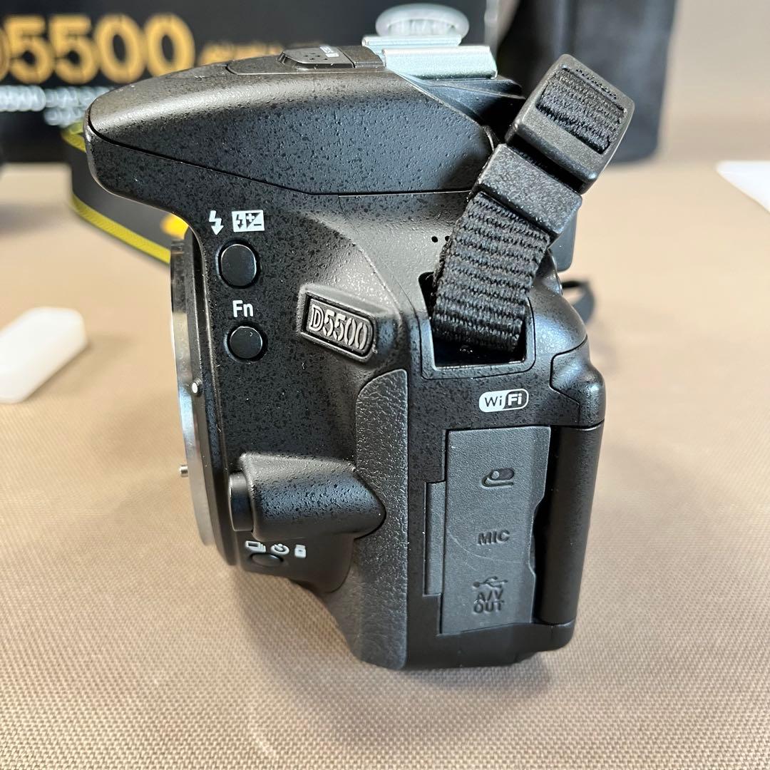 【美品】　Nikon D5500 ダブルズームキット