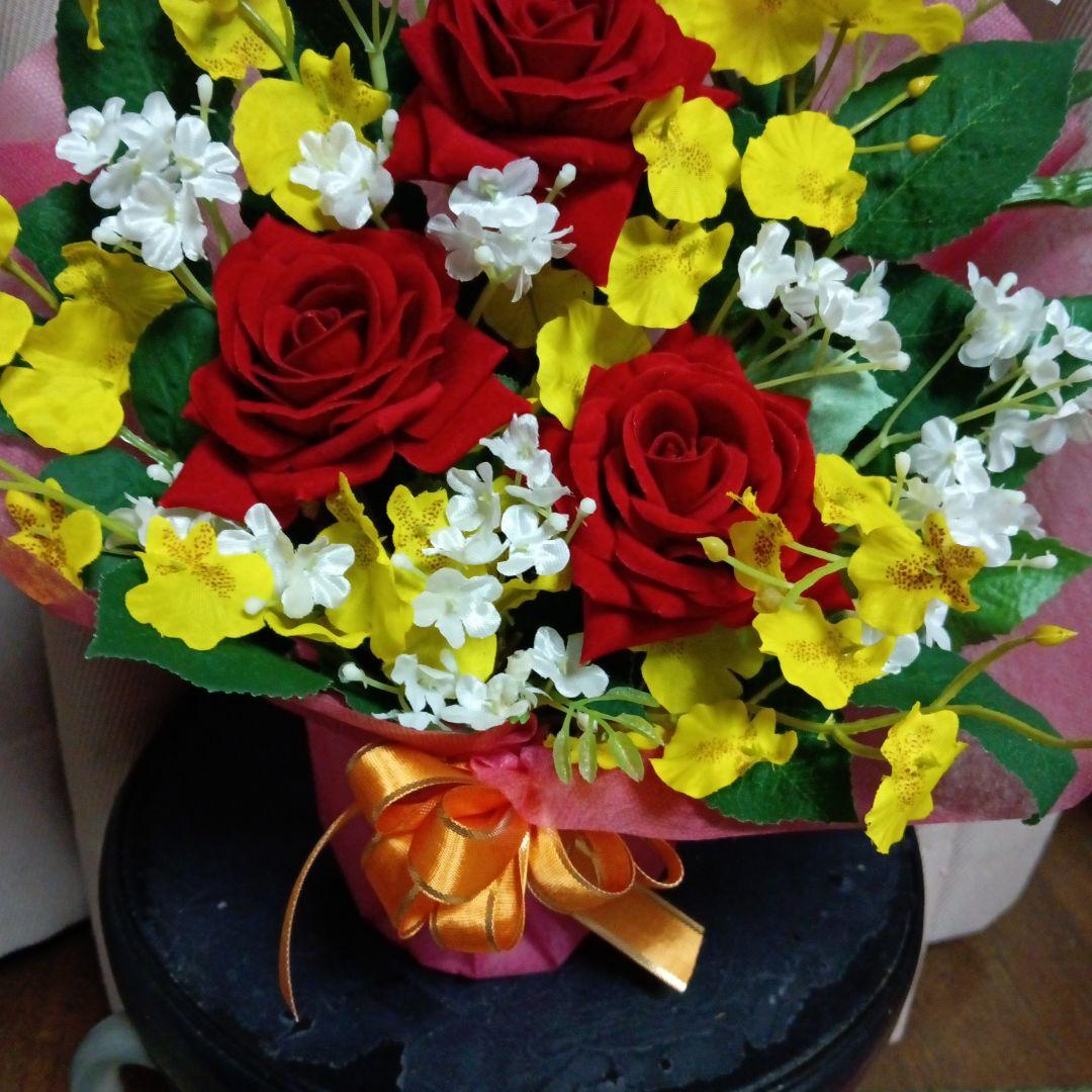 造花　赤い薔薇　オンシジウム　アレンジ　御祝　母の日　誕生日