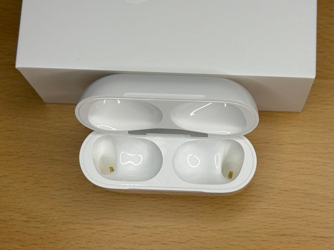 【正規品】AirPods Pro 第2世代 (Lightning) 付属品完備