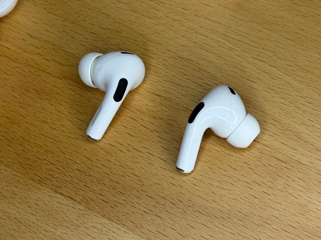 【正規品】AirPods Pro 第2世代 (Lightning) 付属品完備