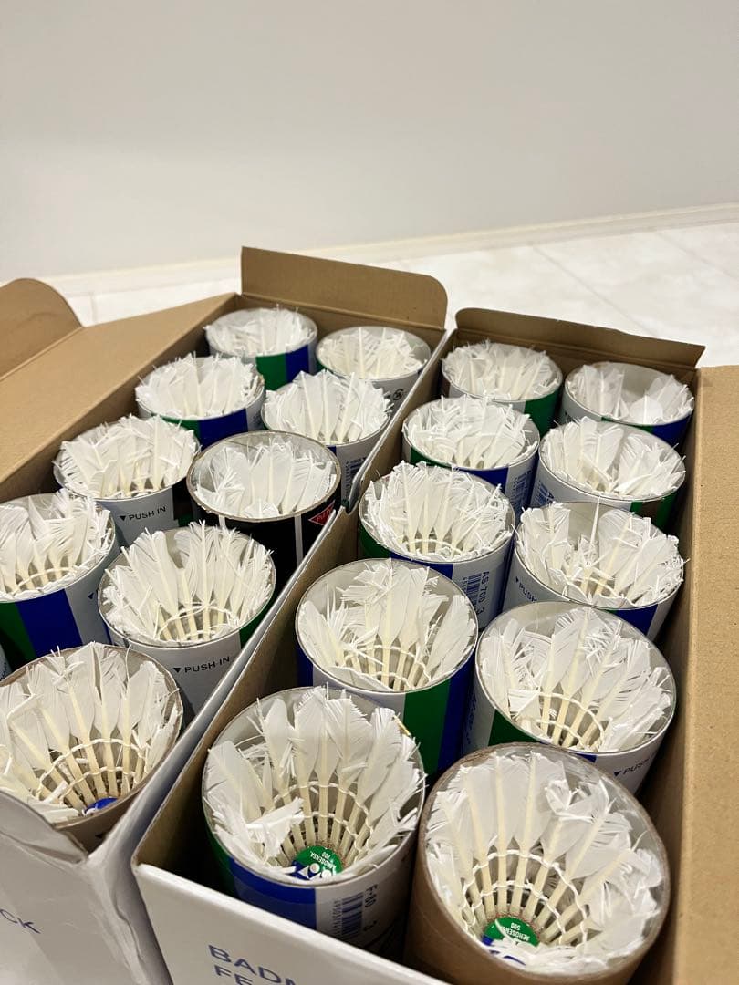 バドミントン中古シャトル　２箱