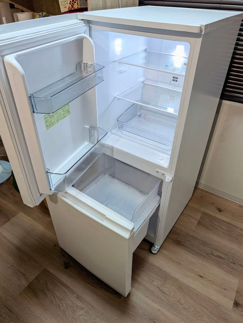 送料込み SHARP 冷蔵庫 2022年製 美品清掃済