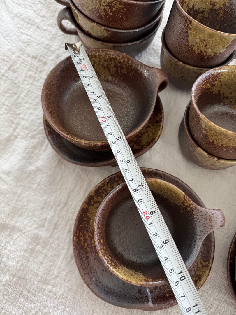 ブラウンとゴールドの陶器食器セット 32点おまとめ