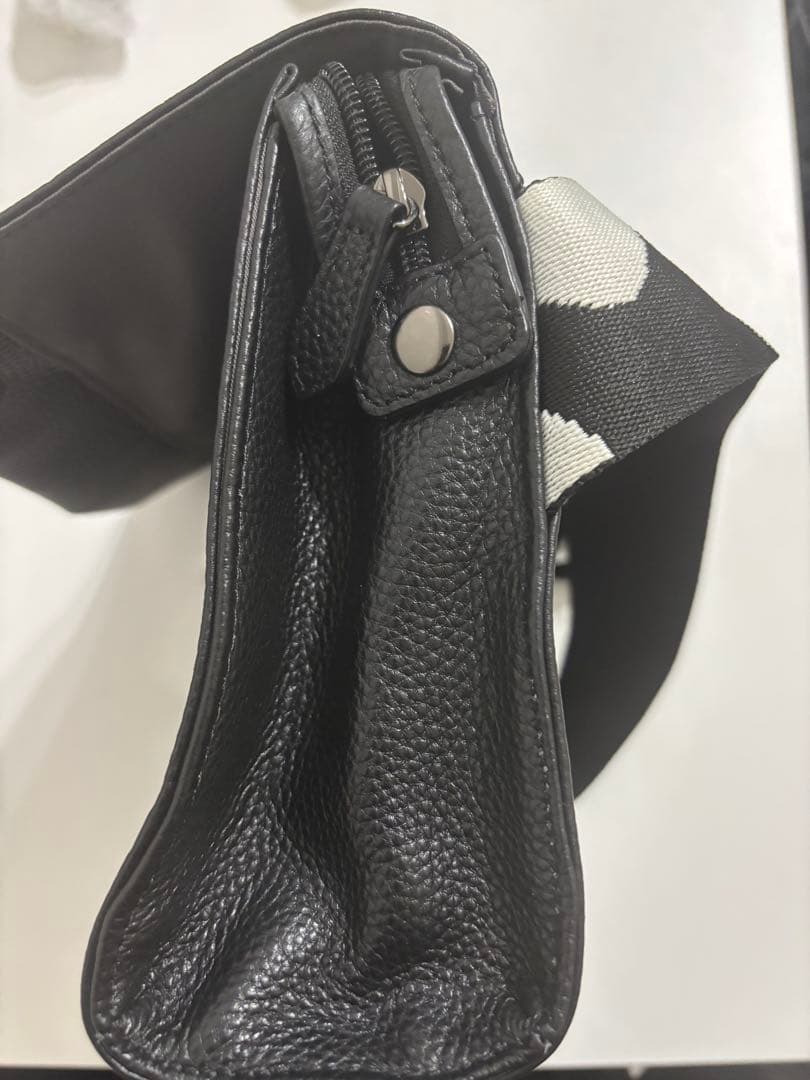 ear PAPILLONNERワイドテープショルダーバッグ/ボディバッグ