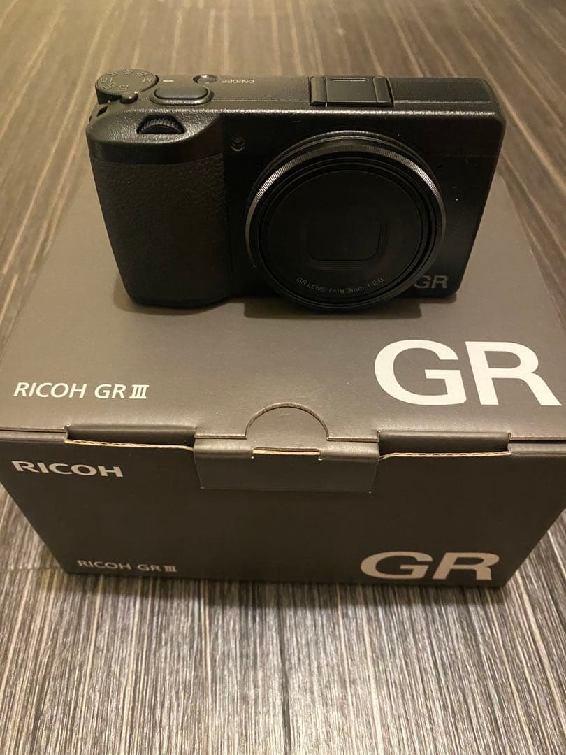 RICOH GR III コンパクトデジタルカメラ　 公式ケース付き