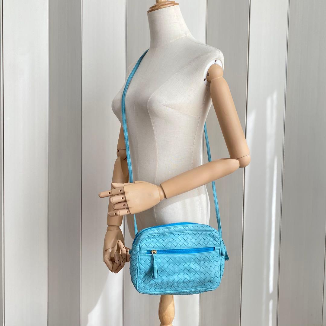 ボッテガヴェネタ ブルー ショルダーバッグ イントレチャート 水色