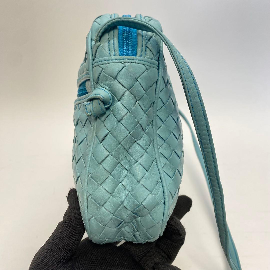 ボッテガヴェネタ ブルー ショルダーバッグ イントレチャート 水色