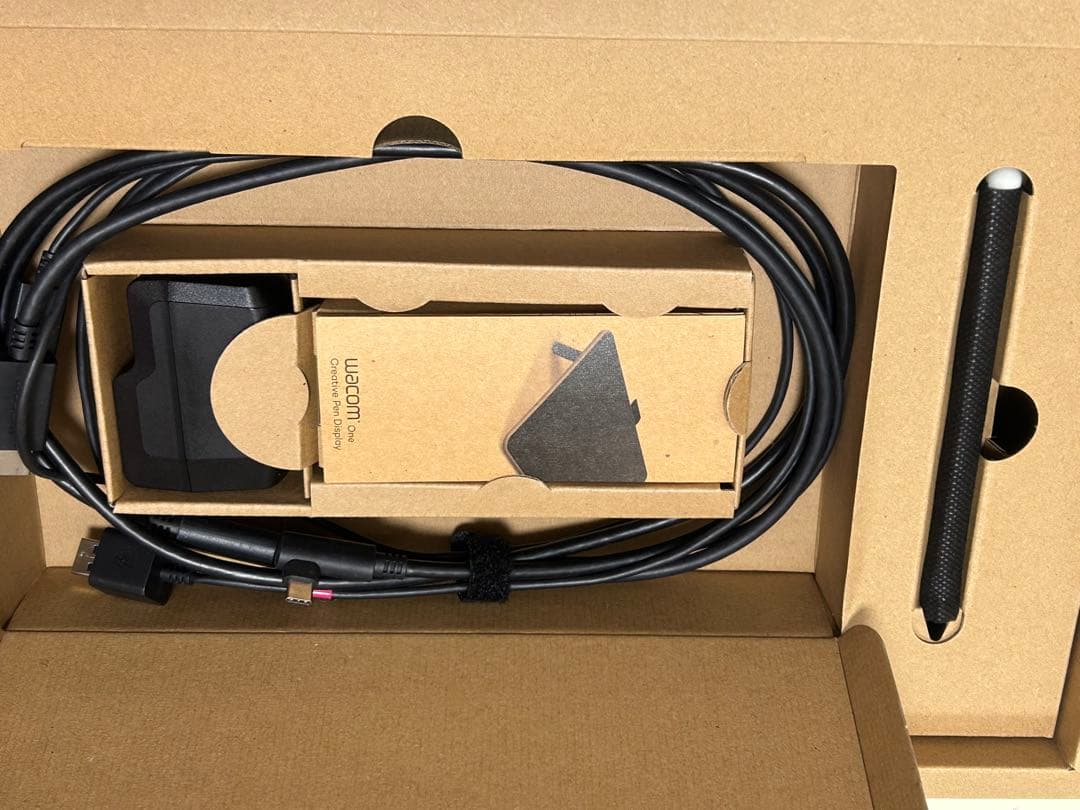 液晶タブレット　Wacom One Creative Pen Display