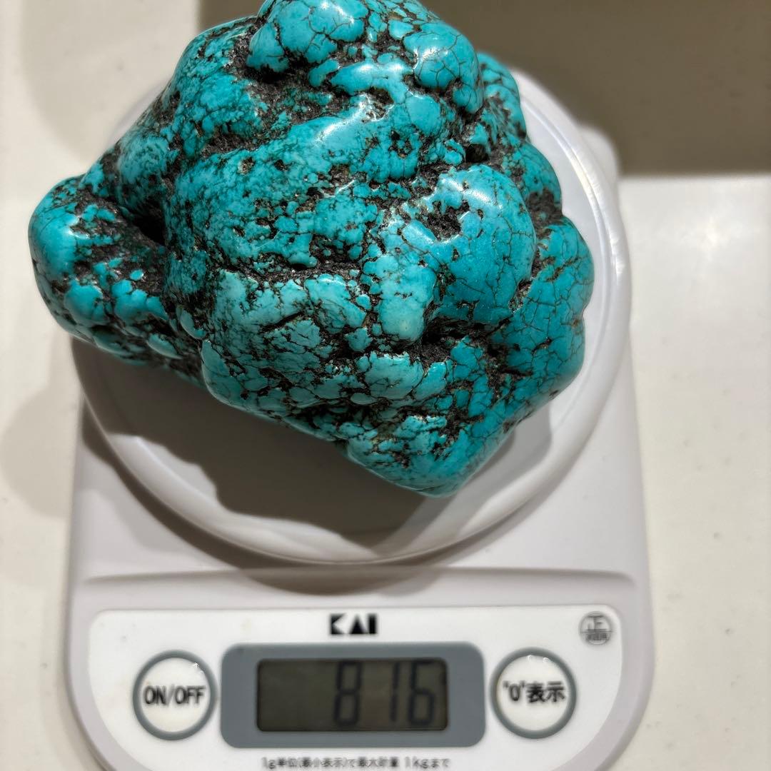 ターコイズの自然石 ？