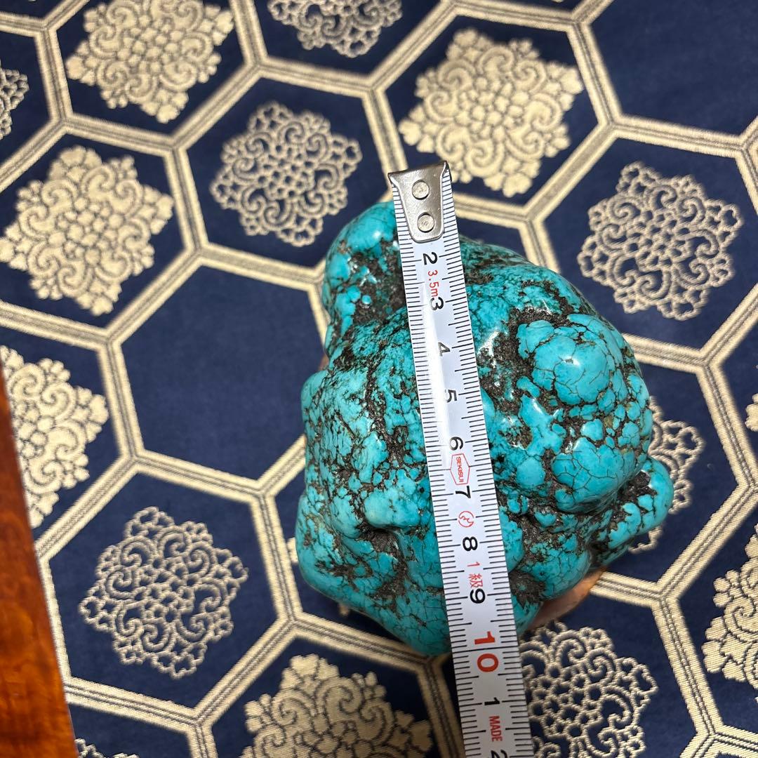 ターコイズの自然石 ？