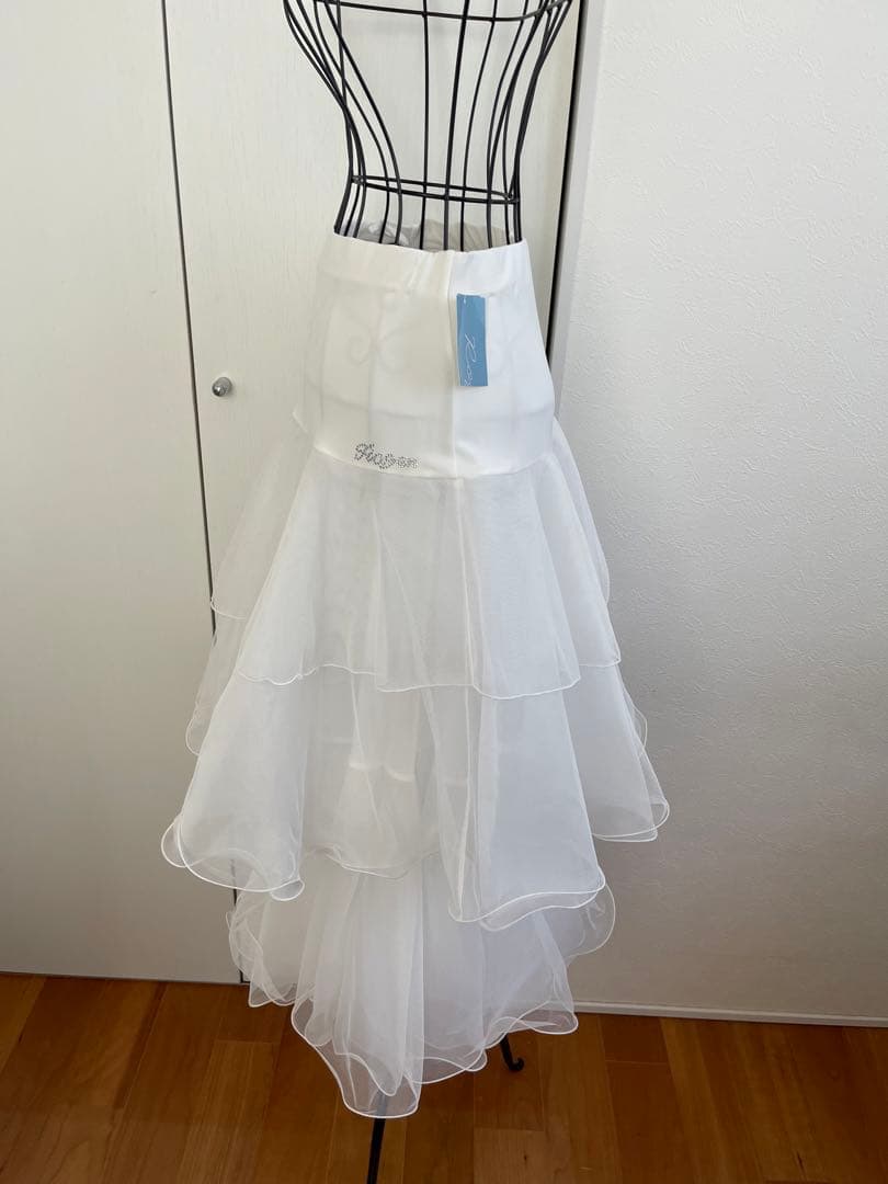 新品❗未使用❗タグ付き❗ ✨社交ダンススカート　ティアード　白色✨