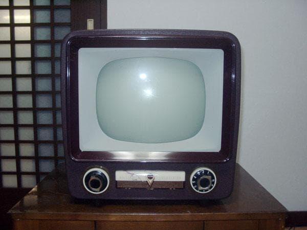 ナショナル初期型ブラウン管白黒テレビ プロの整備済みです　きれいに映ります