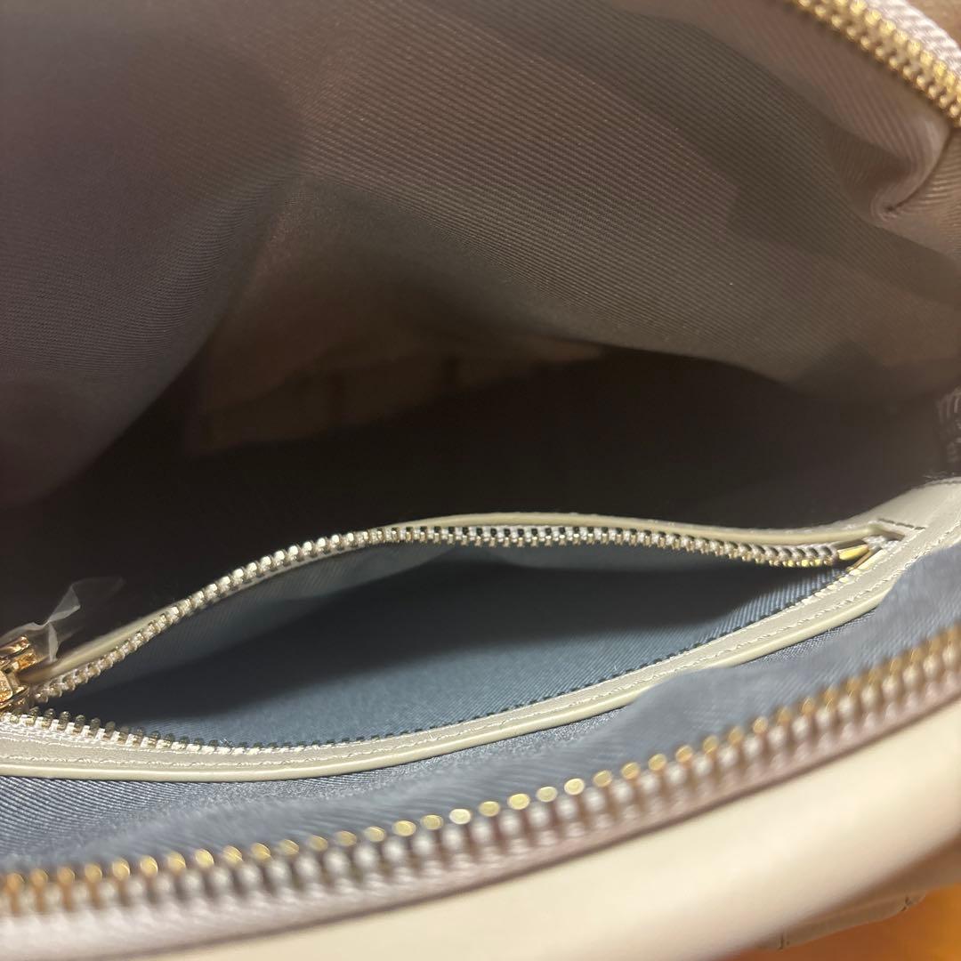 muta エシカルレザー　8 カートバッグ