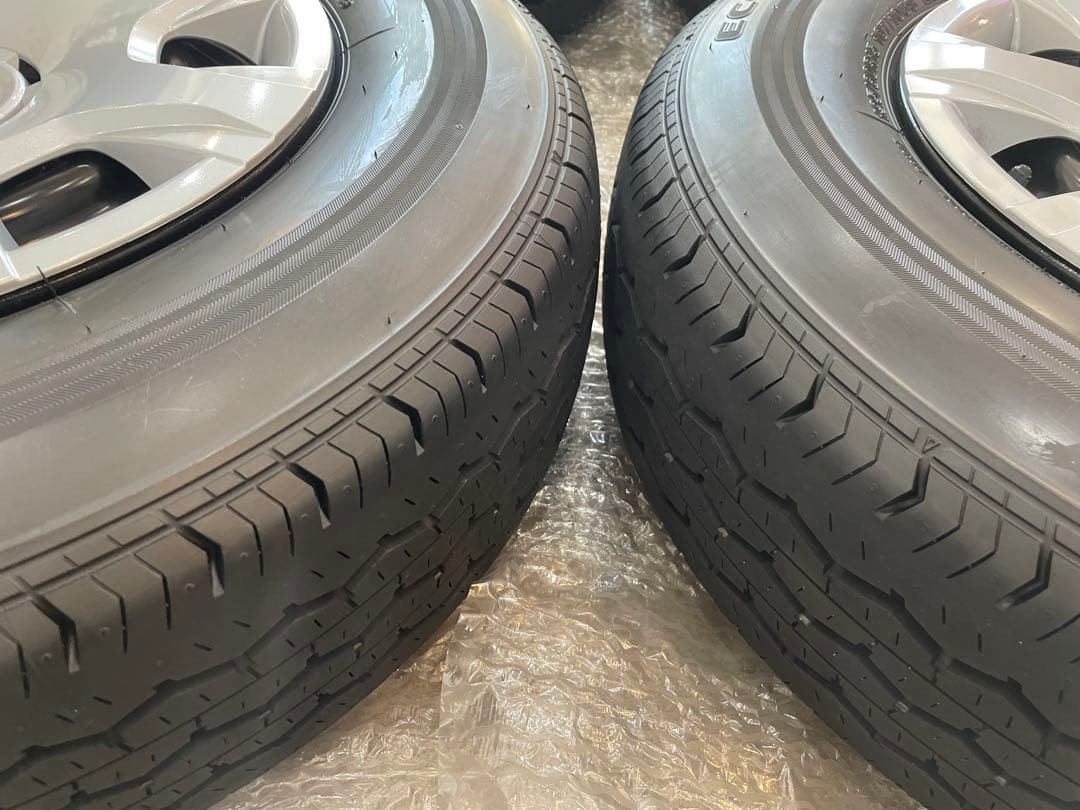 ハイエース純正ホイールタイヤセット ブリヂストンエコピア 15インチ