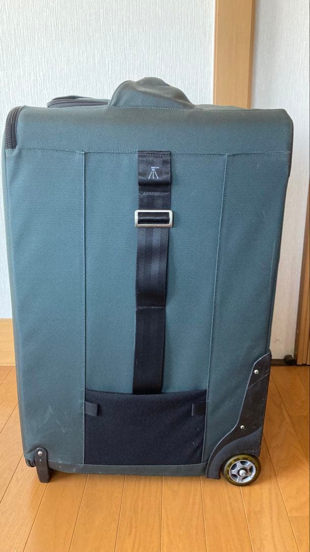 送料込み　think TANK photo Video Rig 24