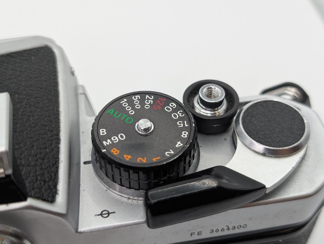 【美品完動品】Nikon FE フィルムカメラ シルバー ボディ 人気機種