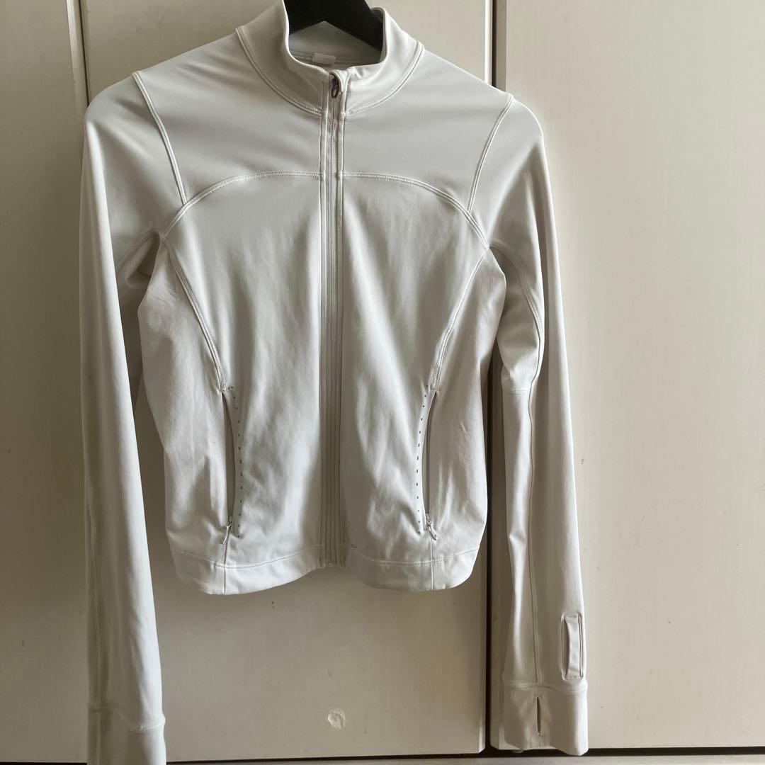 ルルレモン　軽量UVプロテクション ランニングジャケット