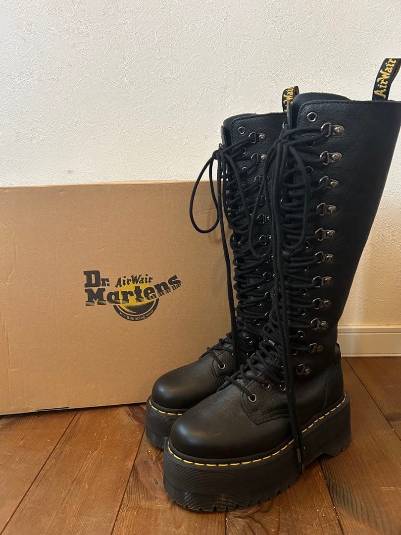 靴 Dr.Martens 1B60 MAX HDW UK4