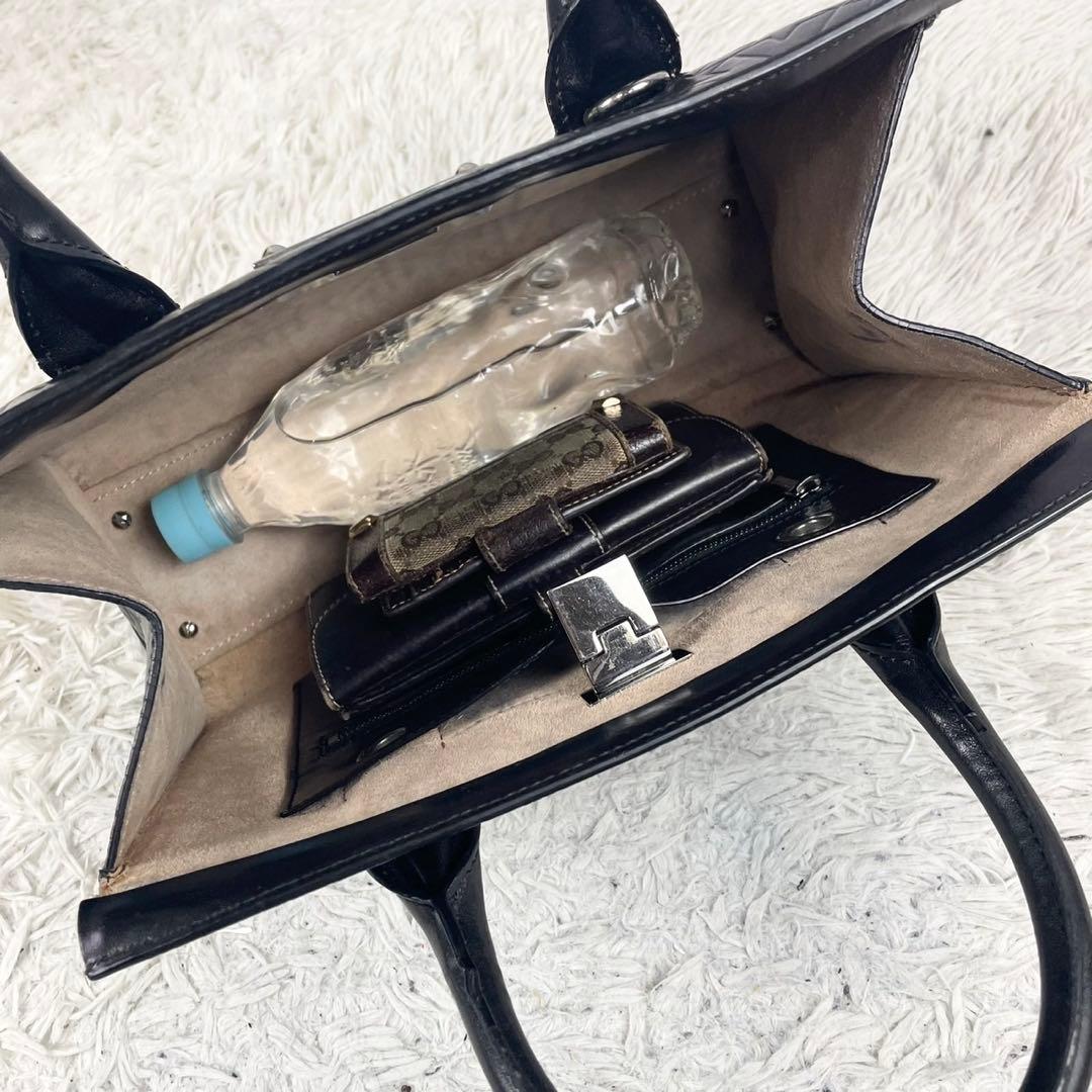 美品 JIMMY CHOO レザー 2WAY ショルダーバッグ 星 ロゴ型押し