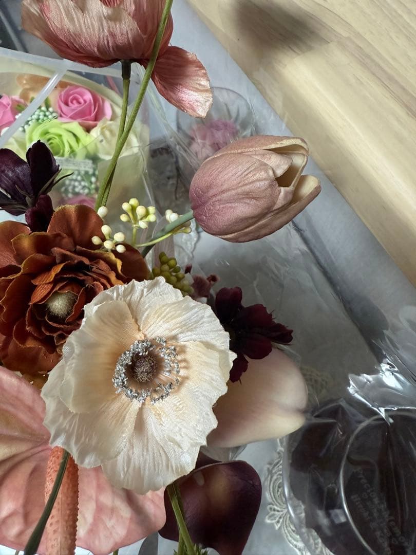 ウェディングブーケ　アーティフィシャルフラワー　クラッチブーケ　ブートニア付