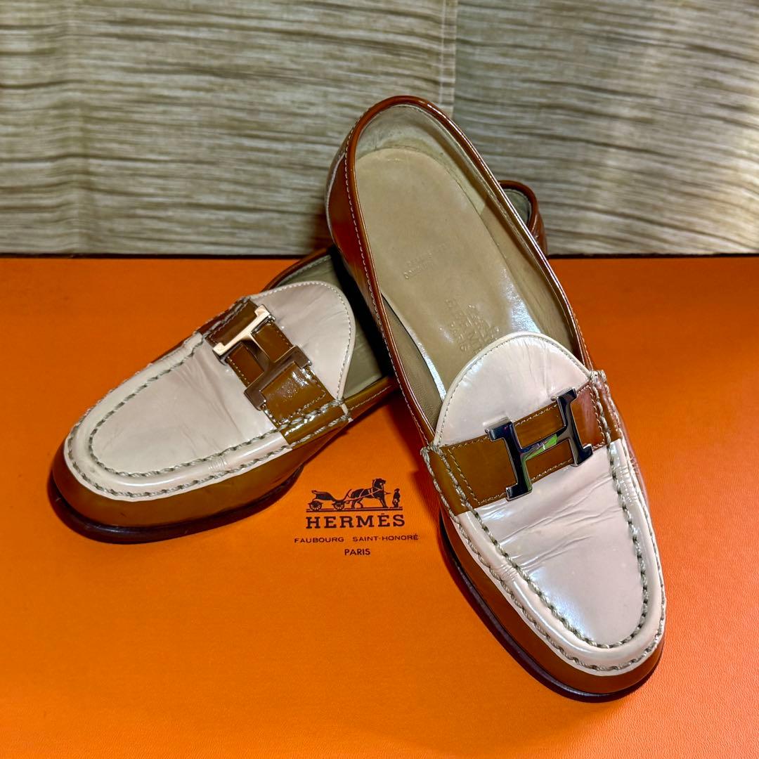 HERMES ベージュ・ブラウン ローファー