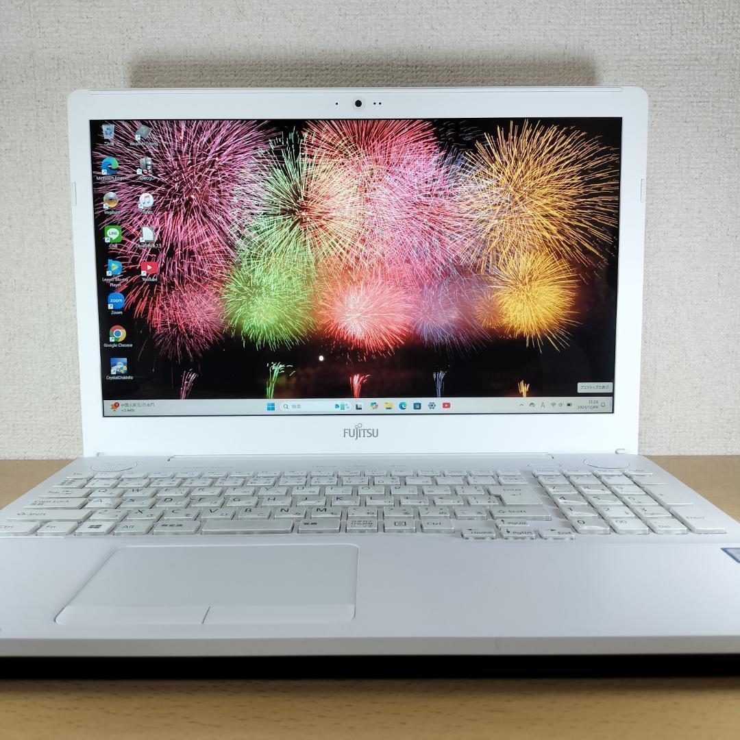 富士通 ノートパソコン Corei7 Windows11 SSD メモリ16GB